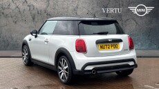 MINI Hatchback 1.5 Cooper Classic 3dr Auto Petrol Hatchback